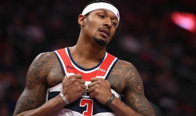 开云集团-屡屡砍高分球队仍输球，忠诚的比尔也心生不满