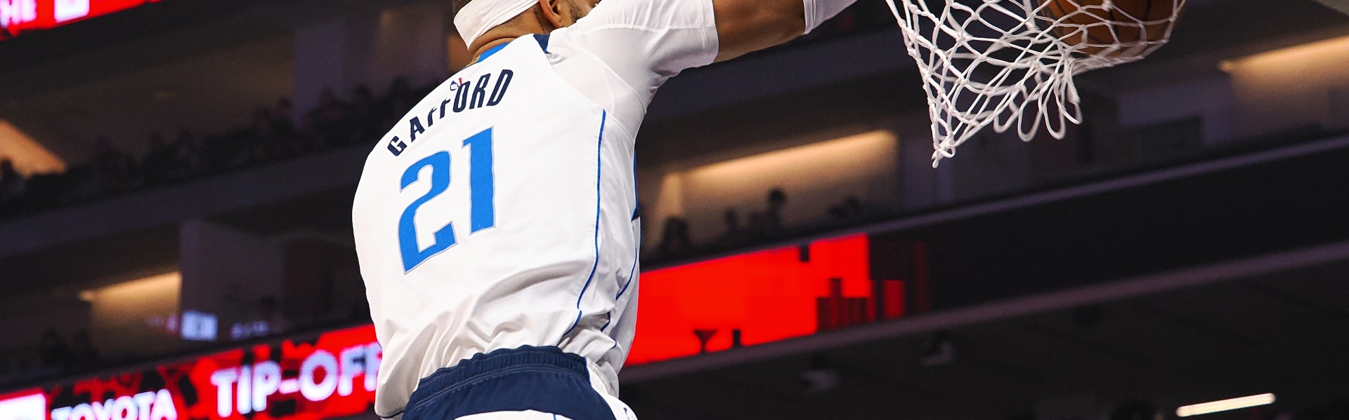 明天独行侠迎战湖人 加福德&amp;瑞安·内姆哈德大概率出战